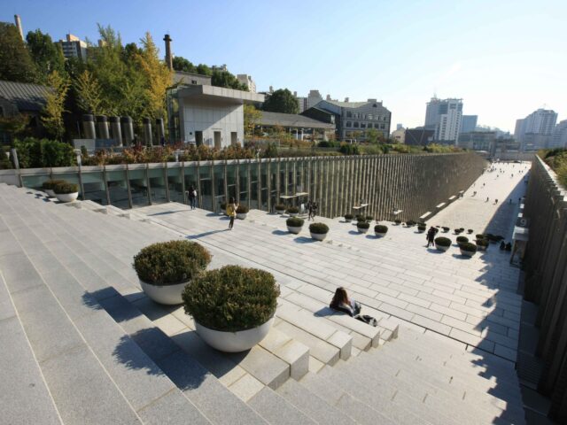 Ewha Campus Complex (ECC) Ewha Campus Complex (ECC)