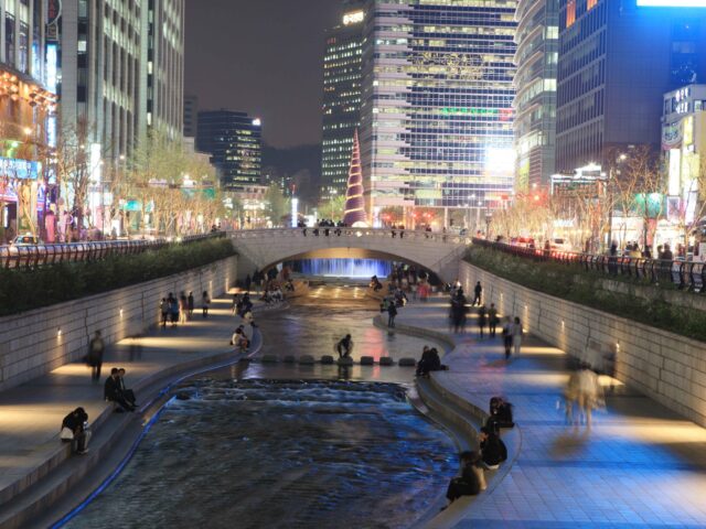 Cheonggyecheon Stream Cheonggyecheon Stream